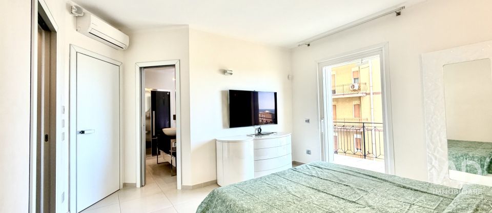 Four-room apartment of 140 m² in Siracusa (96100)