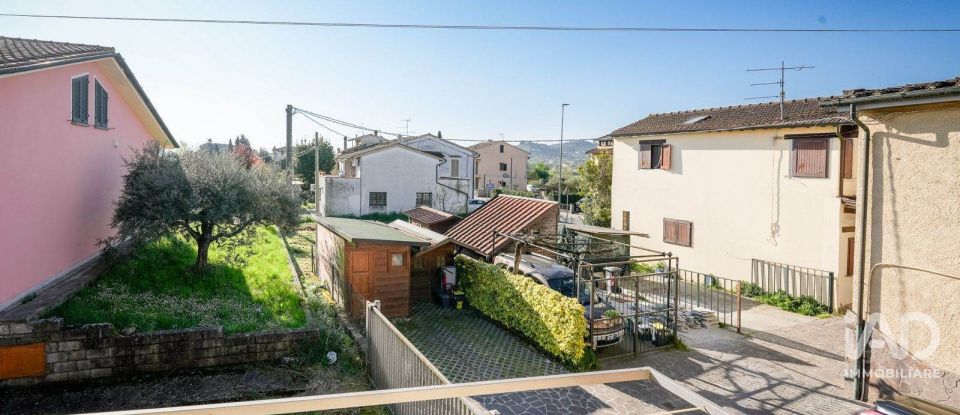 Three-room apartment of 60 m² in Carmignano (59015)