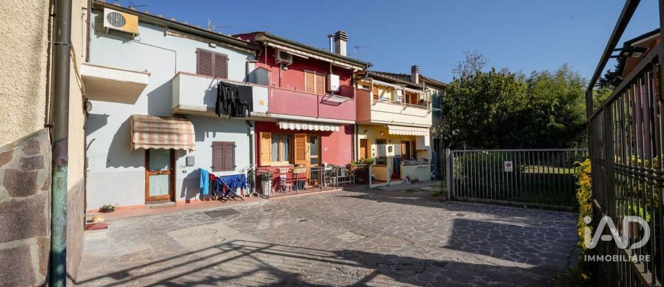 Three-room apartment of 60 m² in Carmignano (59015)