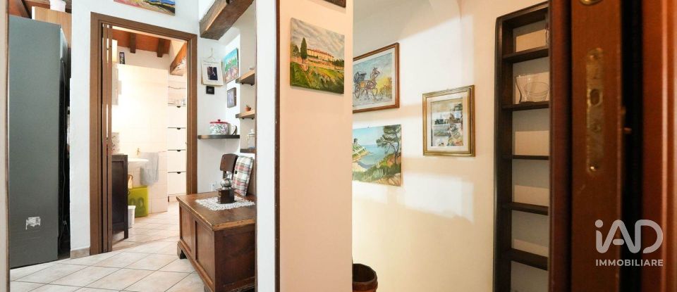 Three-room apartment of 60 m² in Carmignano (59015)