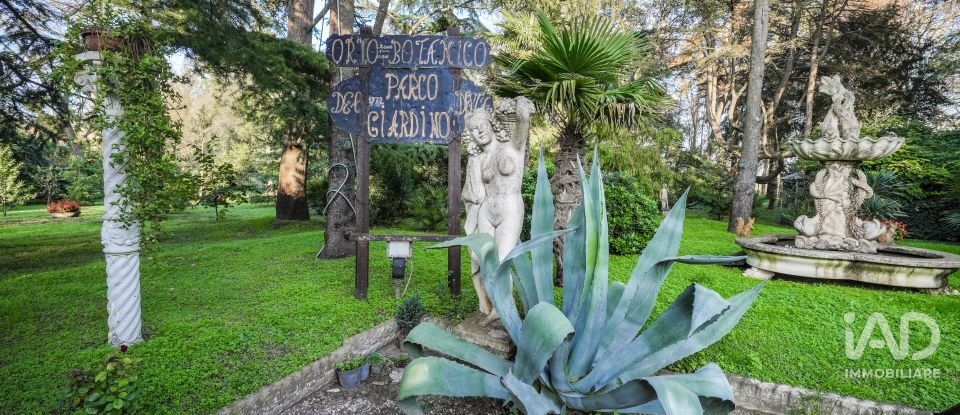 House boat 3 rooms of 183 m² in Mesola (44026)