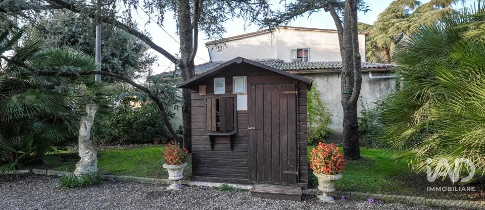 House boat 3 rooms of 183 m² in Mesola (44026)