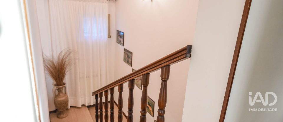 House boat 3 rooms of 183 m² in Mesola (44026)