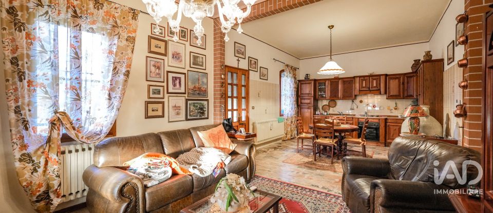 House boat 3 rooms of 183 m² in Mesola (44026)