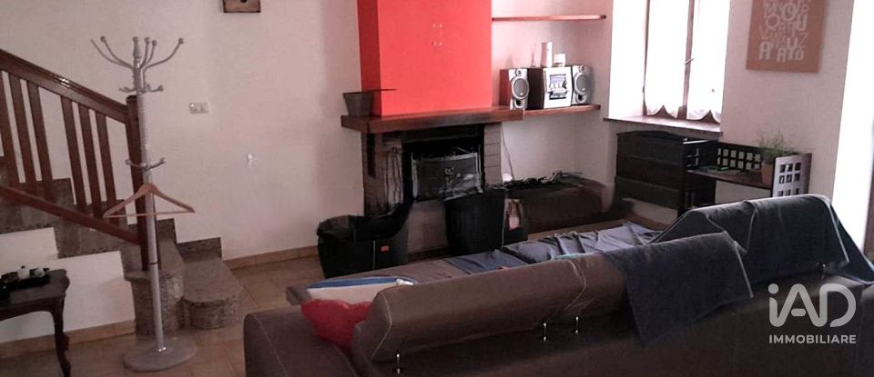 House 8 rooms of 142 m² in Cergnago (27020)