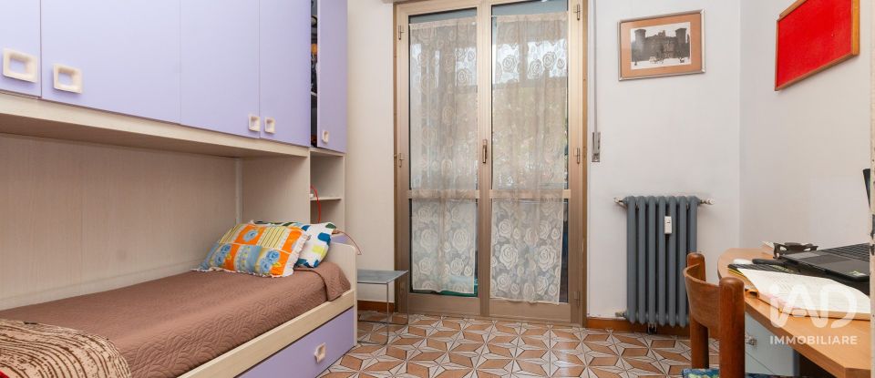 Apartment 6 rooms of 135 m² in Torino (10135)