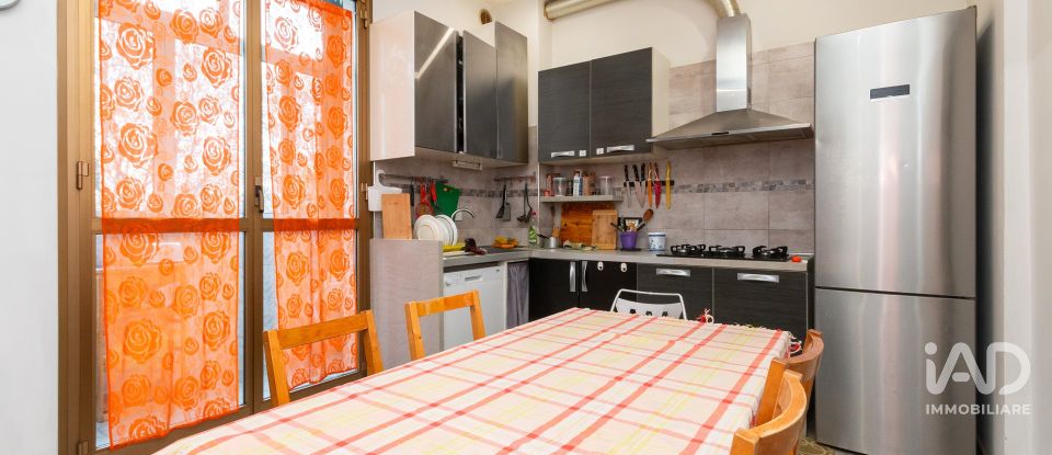 Apartment 6 rooms of 135 m² in Torino (10135)