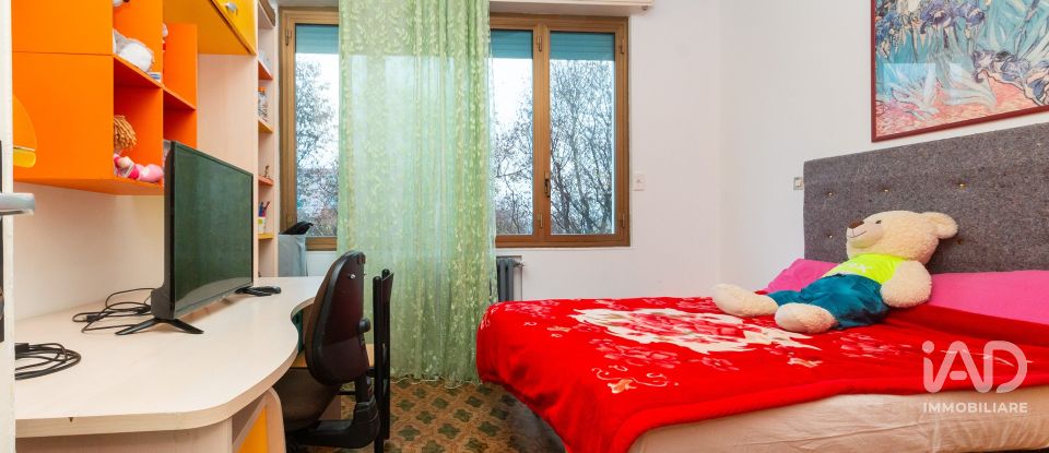 Apartment 6 rooms of 135 m² in Torino (10135)