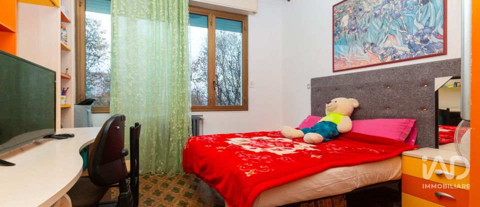 Apartment 6 rooms of 135 m² in Torino (10135)