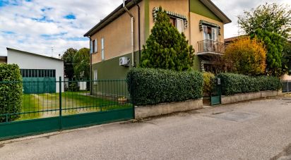 Casa indipendente / Villa 7 locali di 250 m² in Cerea (37053)