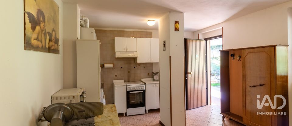 Three-room apartment of 76 m² in Brenzone (37010)