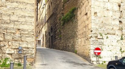 Negozio / locale commerciale di 78 m² in Perugia (06123)