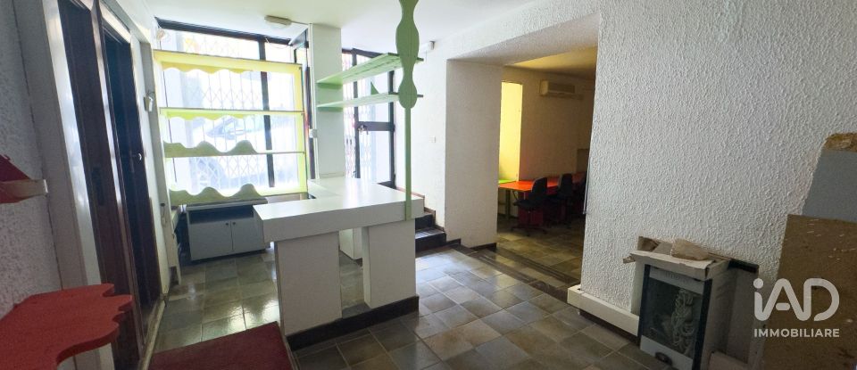 Negozio / locale commerciale di 78 m² in Perugia (06123)