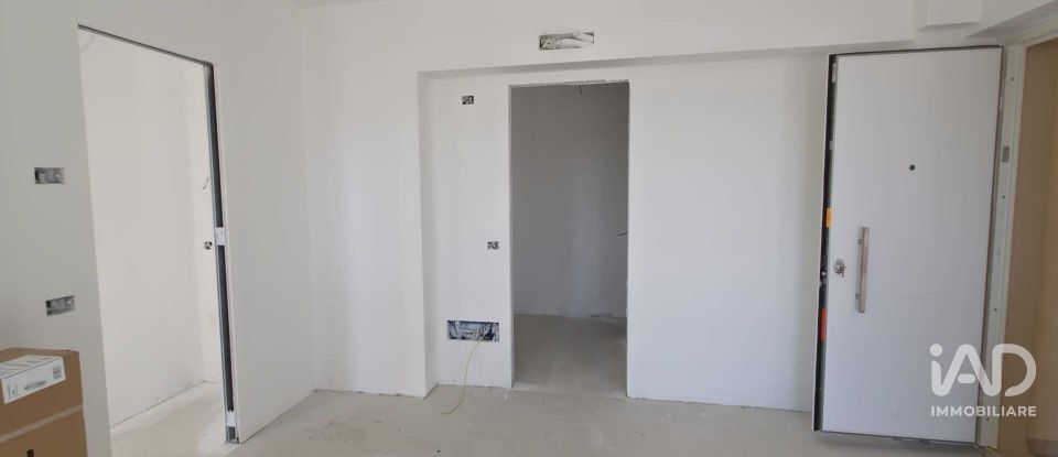 Block of flats 3 rooms of 105 m² in Sirolo (60020)