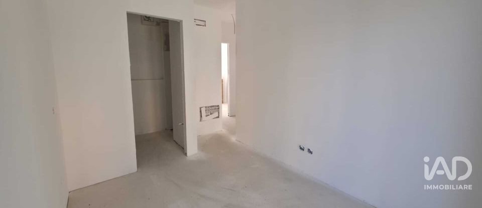 Block of flats 3 rooms of 105 m² in Sirolo (60020)