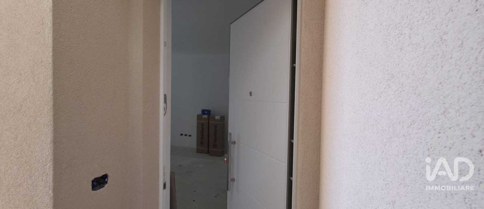 Block of flats 3 rooms of 105 m² in Sirolo (60020)