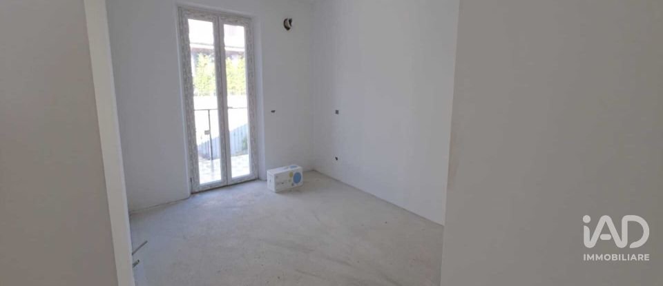 Block of flats 3 rooms of 105 m² in Sirolo (60020)