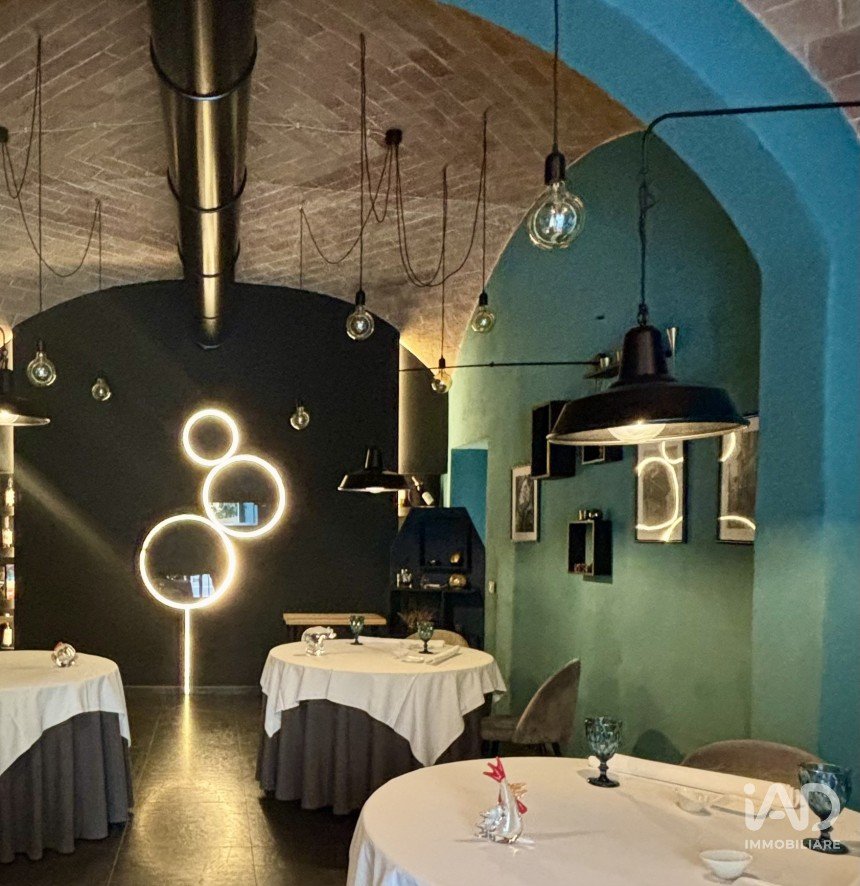 Gastronomic Restaurant of 300 m² in Siena (53100)