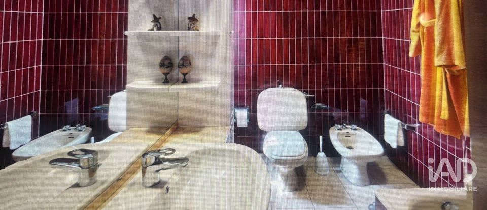 Casale 12 locali di 289 m² in Figline Valdarno (50063)