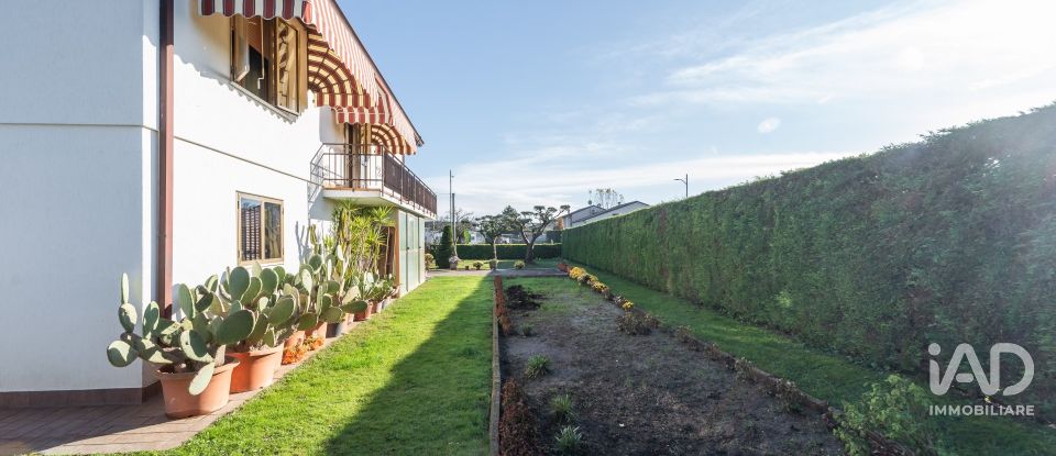 Casa indipendente / Villa 5 locali di 192 m² in Selvazzano Dentro (35030)