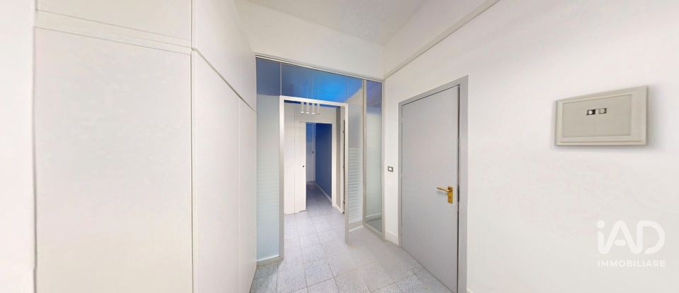 Negozio / locale commerciale di 55 m² in Arenzano (16011)