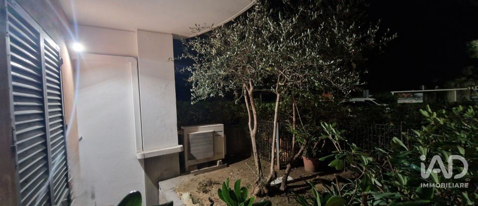 Negozio / locale commerciale di 55 m² in Arenzano (16011)