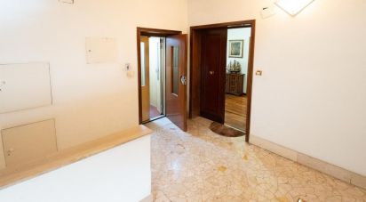 Three-room apartment of 83 m² in Firenze (50144)