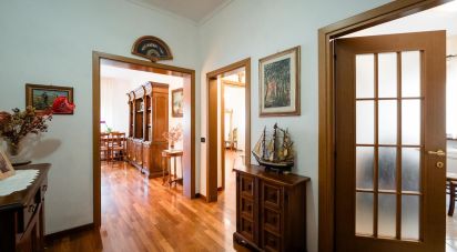 Three-room apartment of 83 m² in Firenze (50144)