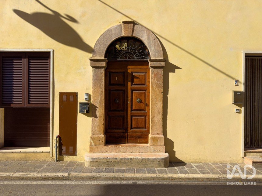 Casa indipendente 3 locali di 105 m² in Bastia Umbra (06083)