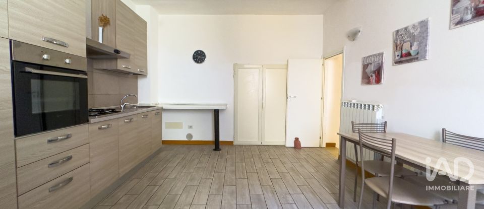 Casa indipendente 3 locali di 105 m² in Bastia Umbra (06083)