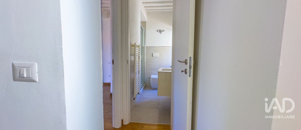 Casa indipendente 3 locali di 105 m² in Bastia Umbra (06083)