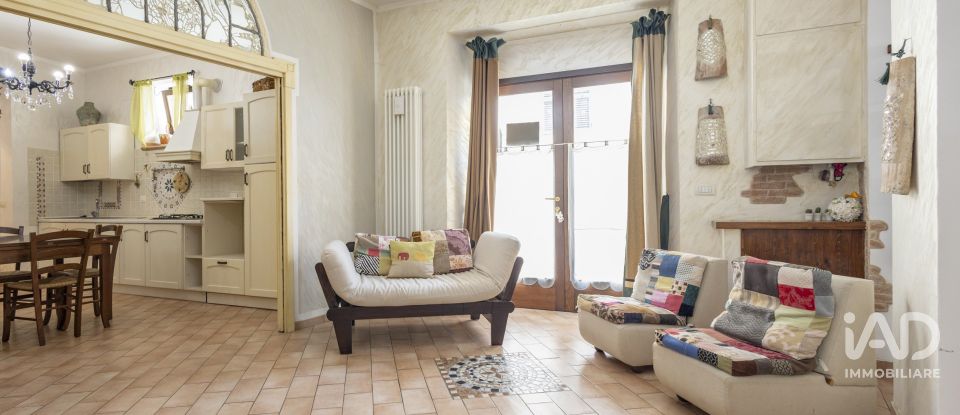 Appartamento 5 locali di 74 m² a Apiro (62021)