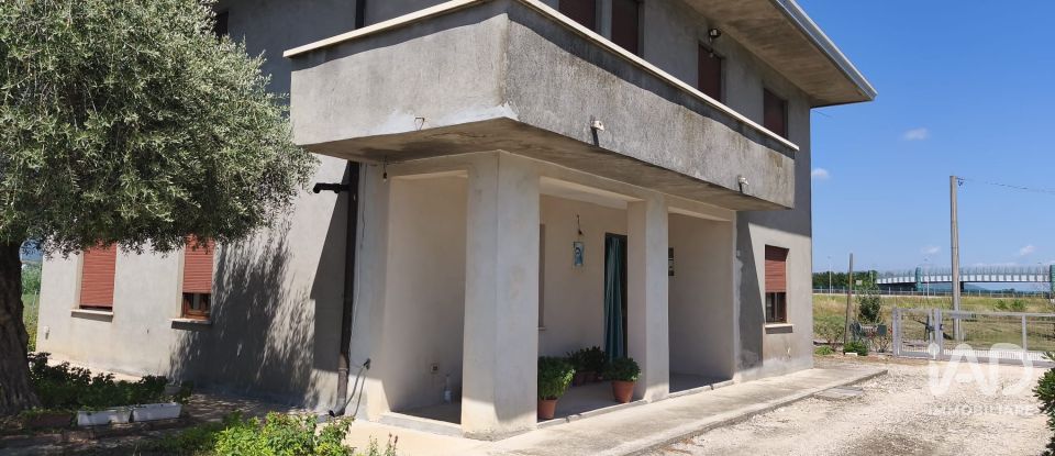 Casa indipendente / Villa 11 locali di 420 m² in Rovolon (35030)