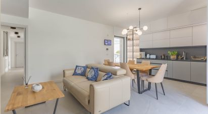 Villa a schiera 7 locali di 254 m² in Bari (70125)