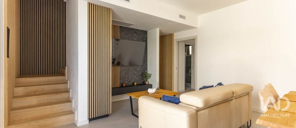 Villa a schiera 7 locali di 254 m² in Bari (70125)