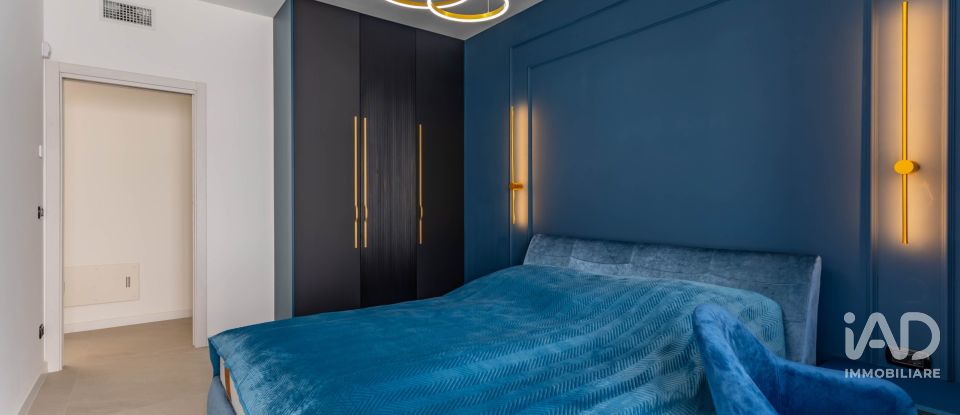 Villa a schiera 7 locali di 254 m² in Bari (70125)