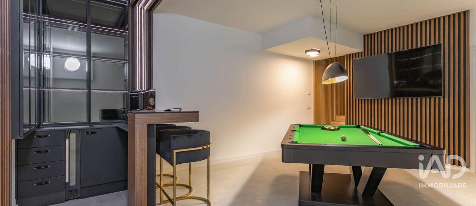 Villa a schiera 7 locali di 254 m² in Bari (70125)