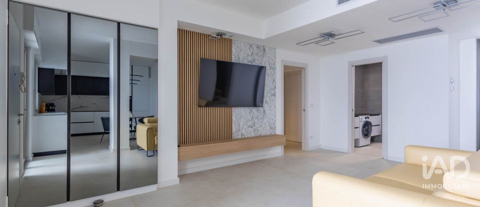 Villa a schiera 7 locali di 254 m² in Bari (70125)