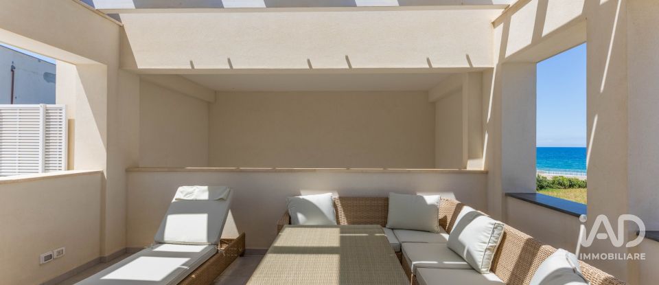 Villa a schiera 7 locali di 254 m² in Bari (70125)