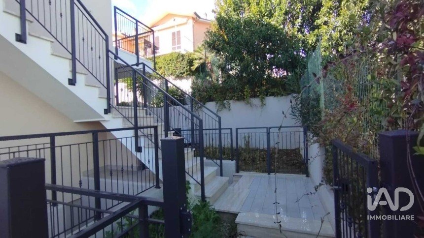 Costruzione 3 locali di 88 m² a Sirolo (60020)