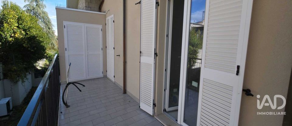 Costruzione 3 locali di 88 m² a Sirolo (60020)