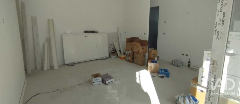 Block of flats 2 rooms of 84 m² in Sirolo (60020)