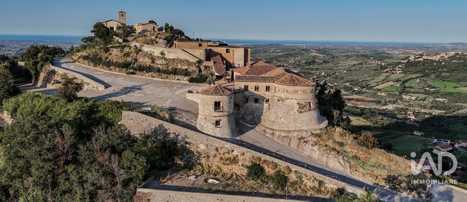 Costruzione di 3.000 m² in Torriana (47825)