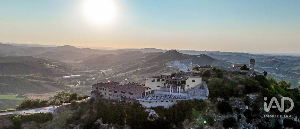 Costruzione di 3.000 m² in Torriana (47825)