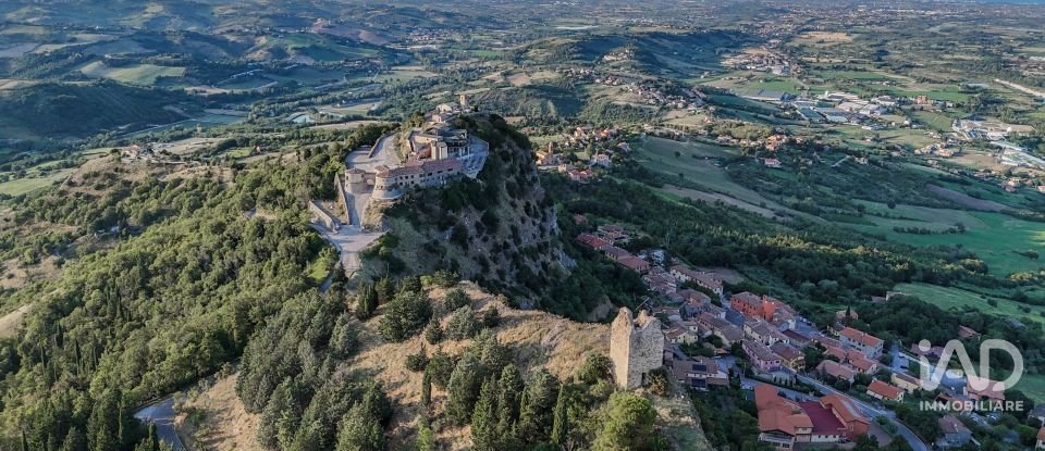 Costruzione di 3.000 m² in Torriana (47825)