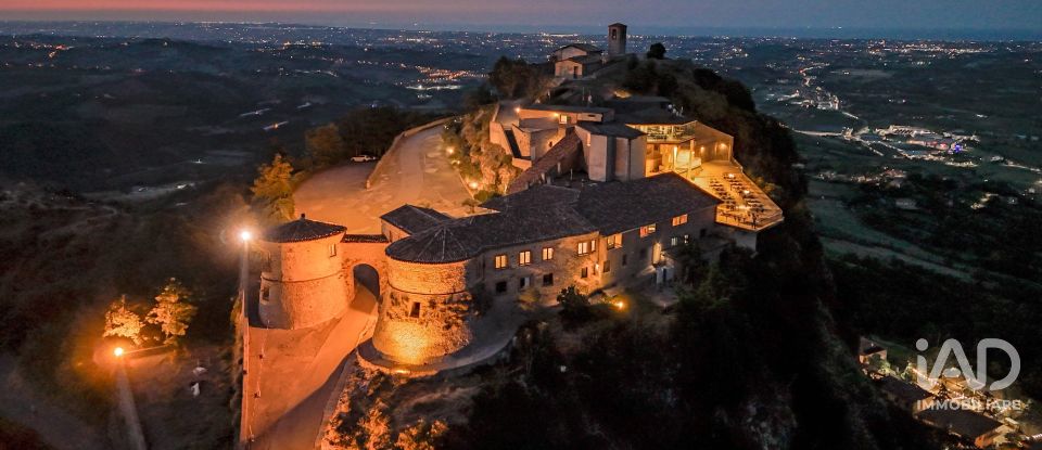 Costruzione di 3.000 m² in Torriana (47825)