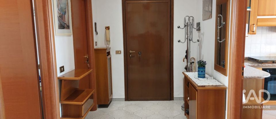 Three-room apartment of 97 m² in Paderno Dugnano (20037)