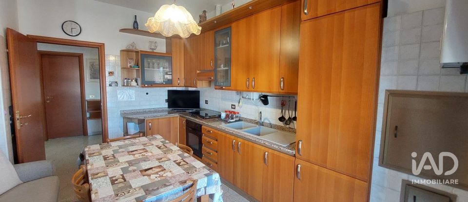 Three-room apartment of 97 m² in Paderno Dugnano (20037)