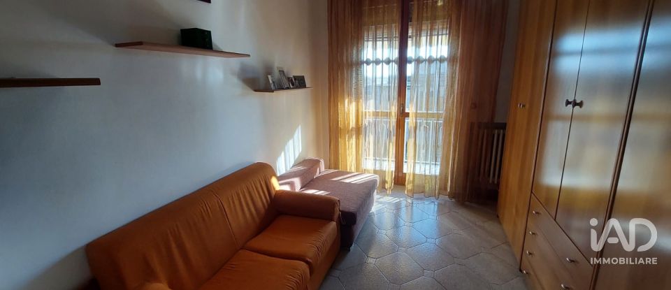 Three-room apartment of 97 m² in Paderno Dugnano (20037)