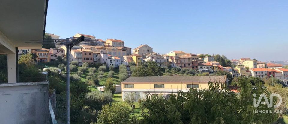 Appartamento 6 locali di 106 m² a Osimo (60027)